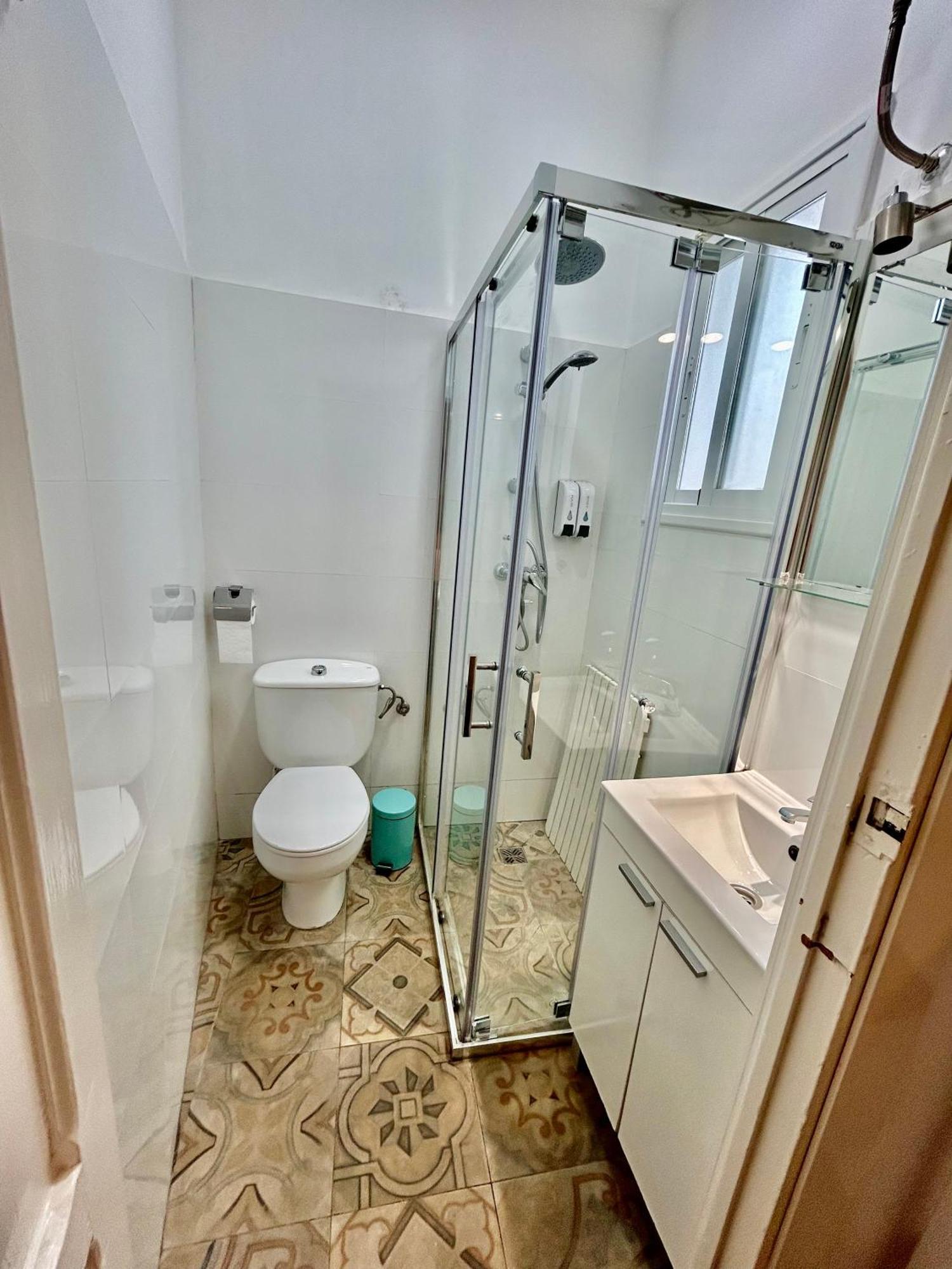 Acogedor Apt 8Pax 4Bdr 2Bth - Cozyhomesevilla1 外观 照片